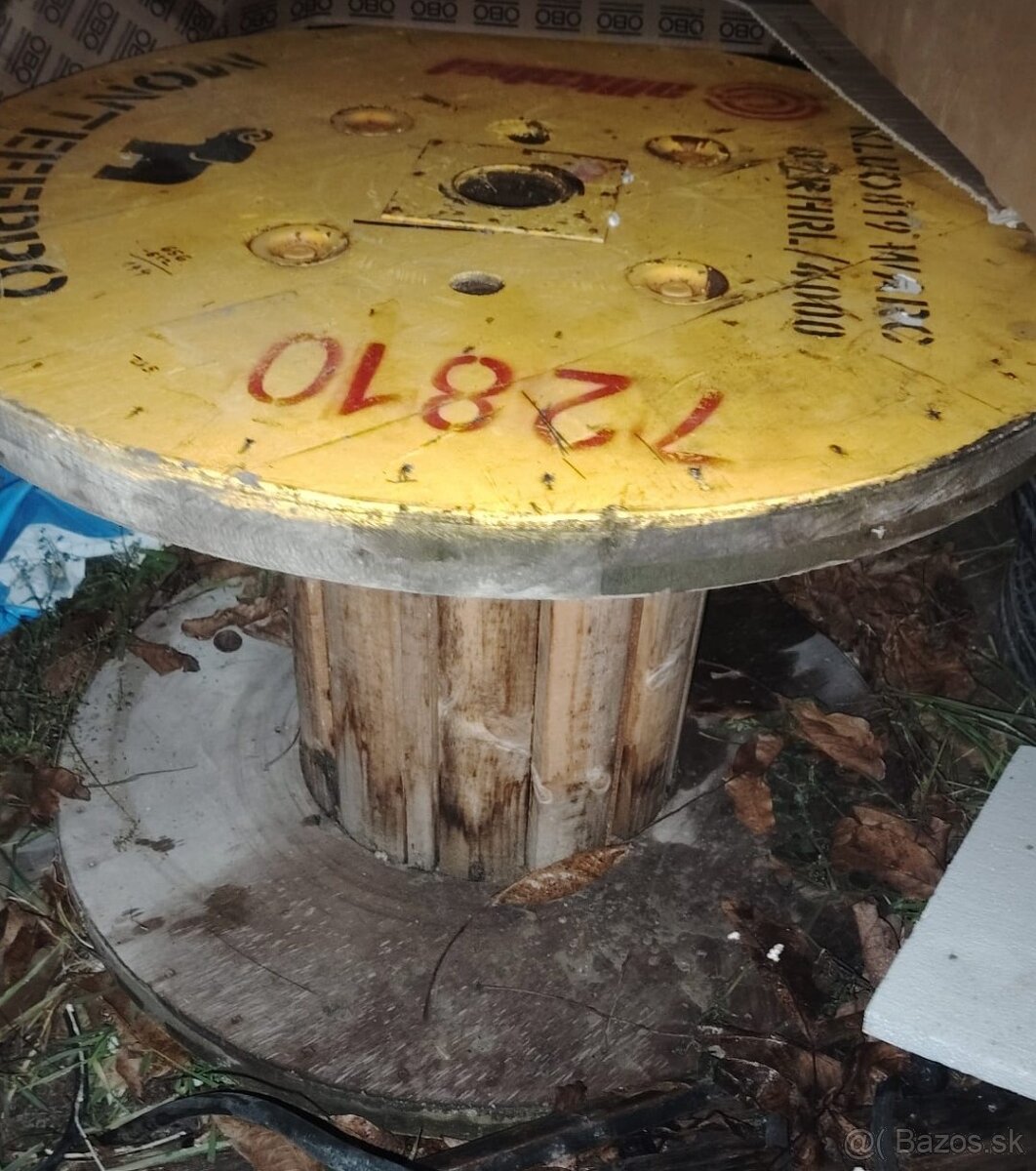 Hranole - strešné laty 80x80x3000-70x45x2800 - 7