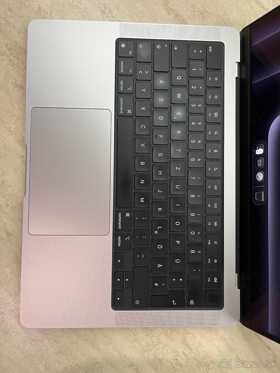 MDM | MacBook Pro 14’ M3 pro 18GB RAM | 512GB úložisko - 7