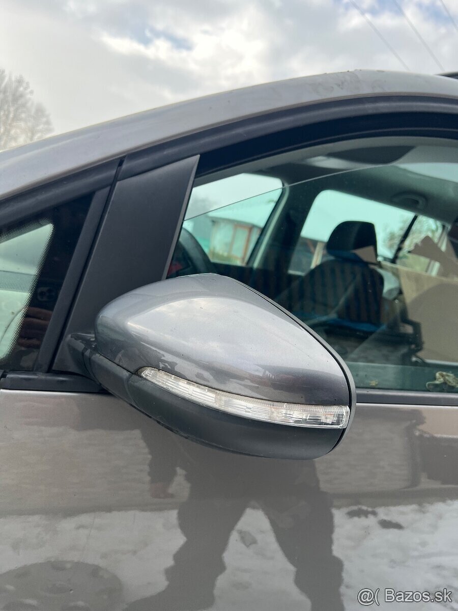 Rozpredam VW Touran Facelift 1T2 - 7