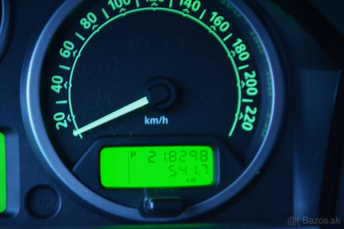 Land Rover Discovery 2.7 4×4 TDV6 HSE A/T - 7