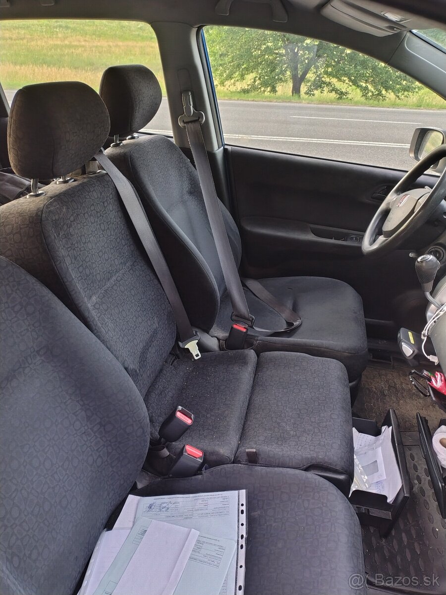predam auto Honda FR-V 1,7 benzin - 7