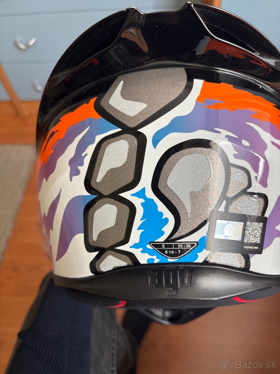 AGV - 7