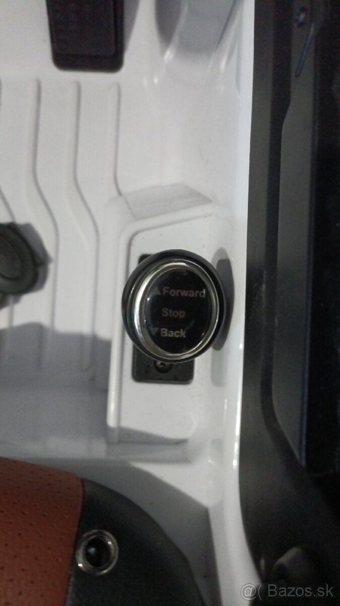 Elektrické autíčko jeep 4x4 - 7