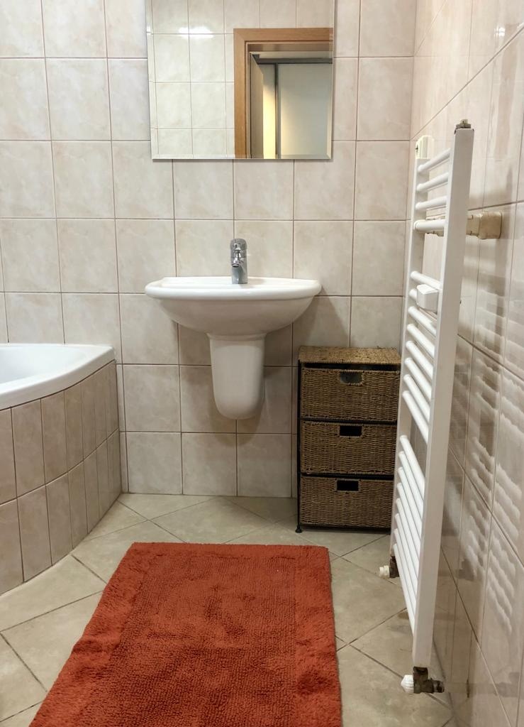 Prenájom klimatizovaného 2‑izbového bytu s balkónom – foto 12