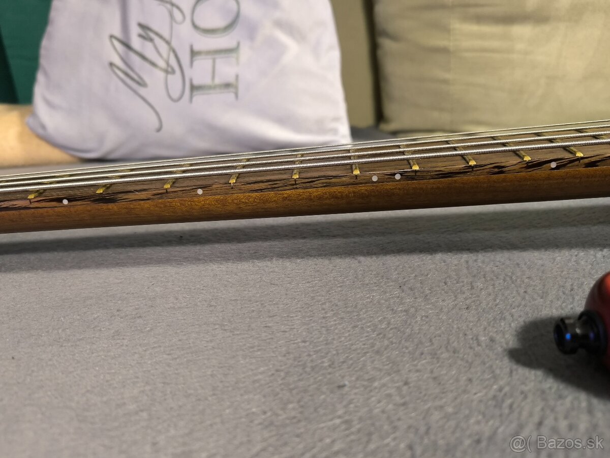 Predám Warwick Streamer LX Jazzman vcetne kufru - 7