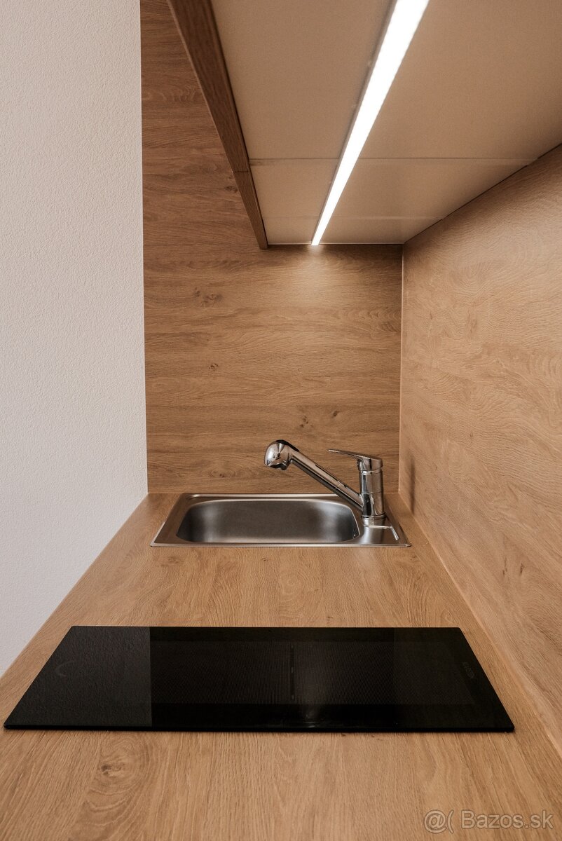 Zrekonštruovaná garsónka na prenájom, voľná od 10.1.2026 - 7