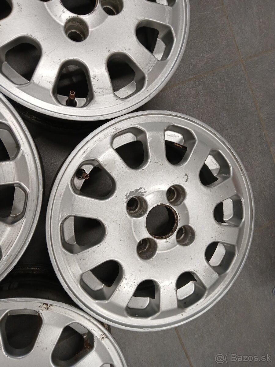 Felicia mystery 4x100 r13 - 7