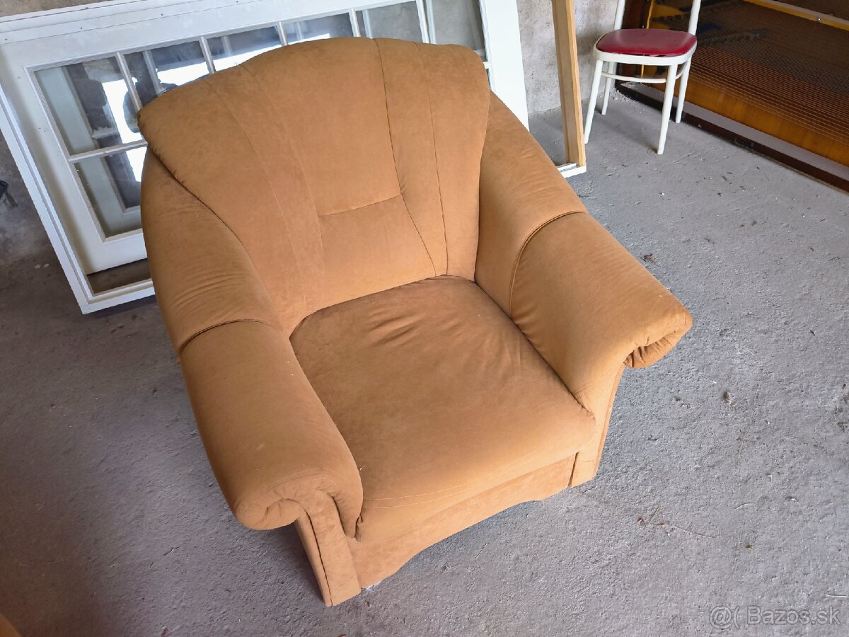 Predám koberce, nábytok, periny - 7