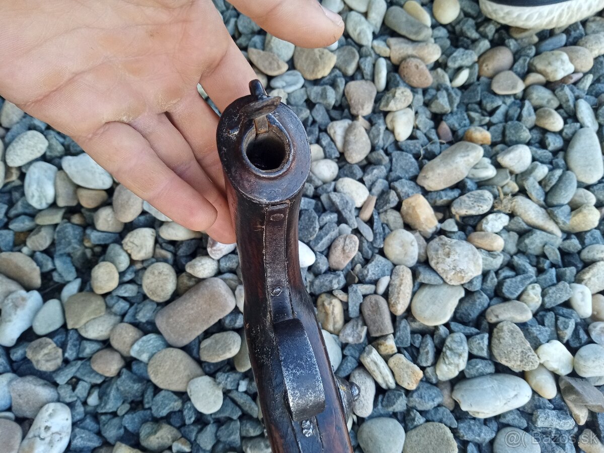 Obrovský perkusny pištoľ, gravírovany a ešte zdobený zlatom - 7