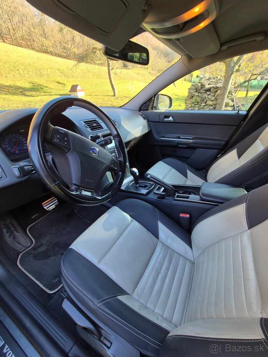 Volvo V50 R-Design D3 - 110kw - 7