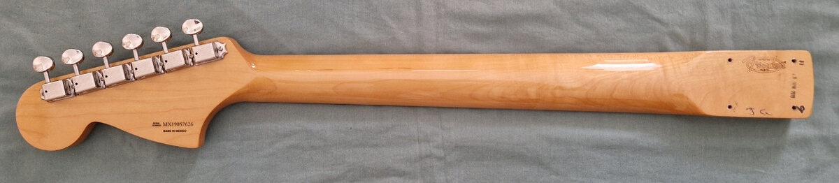 predám krk Fender Classic Player Jaguar Neck - 7