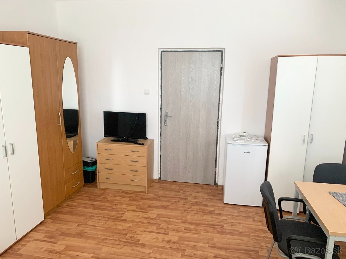 PRENÁJOM, PRIESTRANNÝ 5-IZBOVÝ RODINNÝ DOM-KOŠICE-BARCA - 7