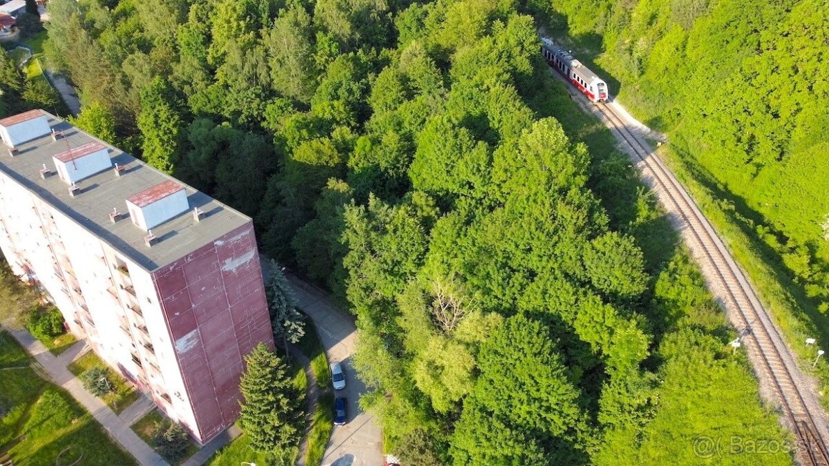 Handlová - 2.840 m2 pozemok na projekt - VÝSTAVBA DOMOV - 7