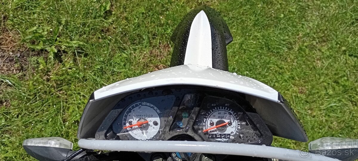 125 crs enduro na značkách - 7