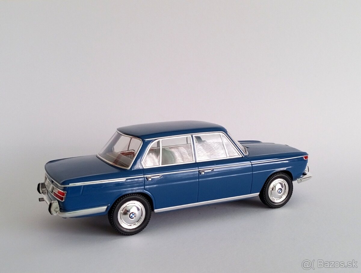 1:18 BMW 2000 - 7