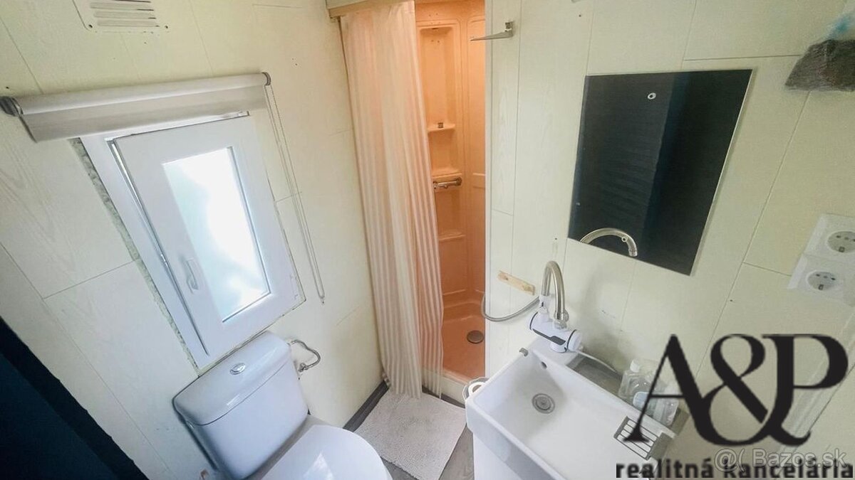 REKREAČNO-ZÁHRADNÁ CHATKA, POZEMOK 457M2, DARMOVISE, okr. SK - 7