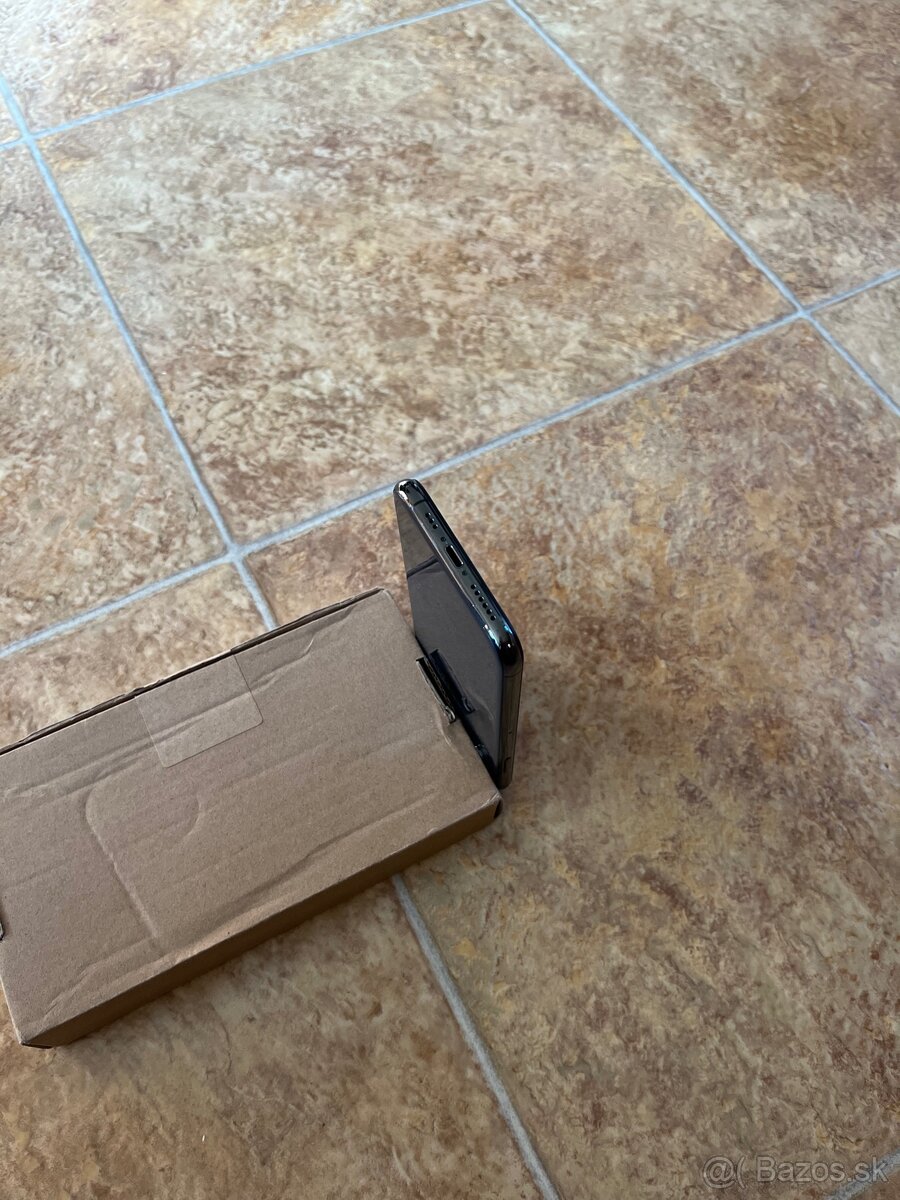 iPhone XS 64GB - ako nový - 7