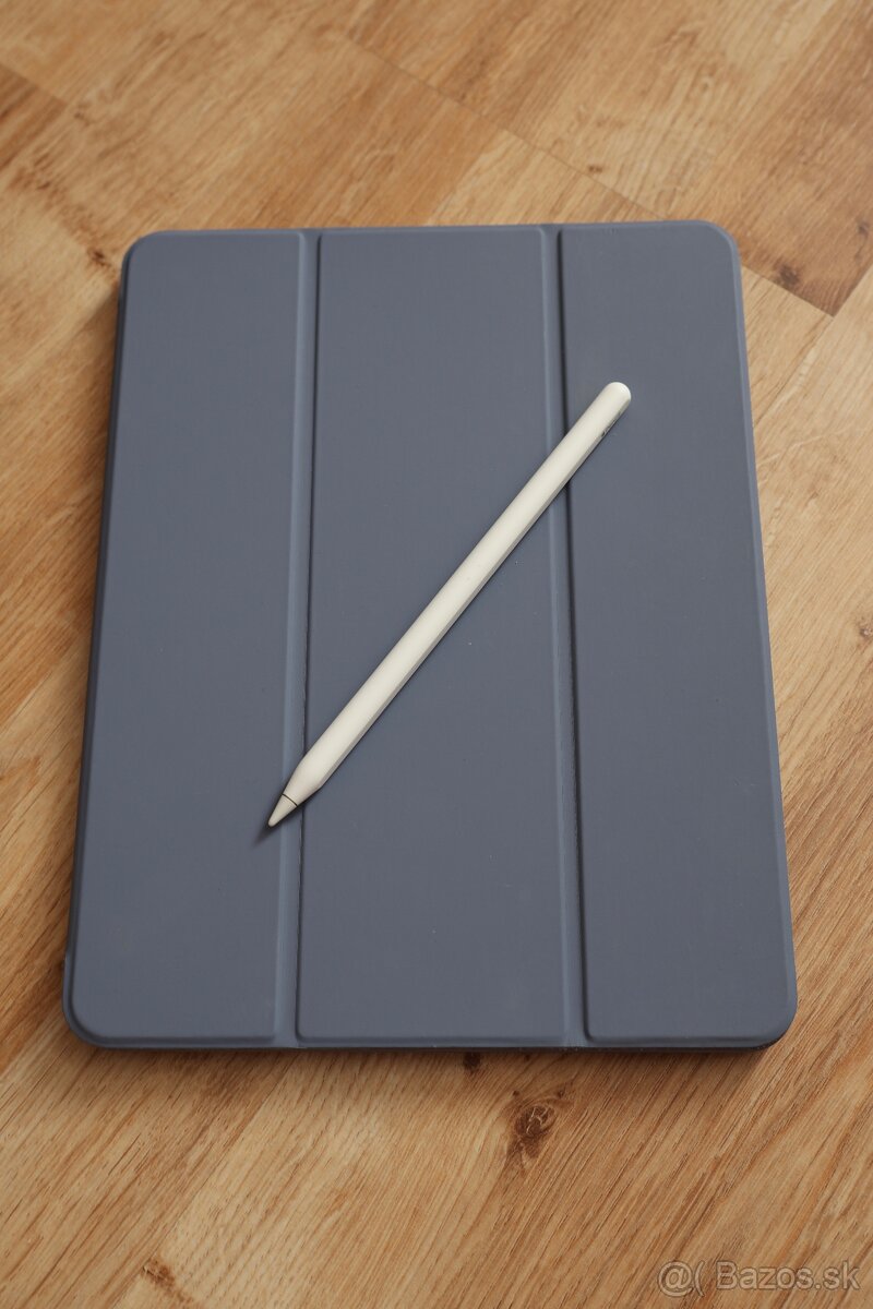 Apple iPad Air (2022) - 7