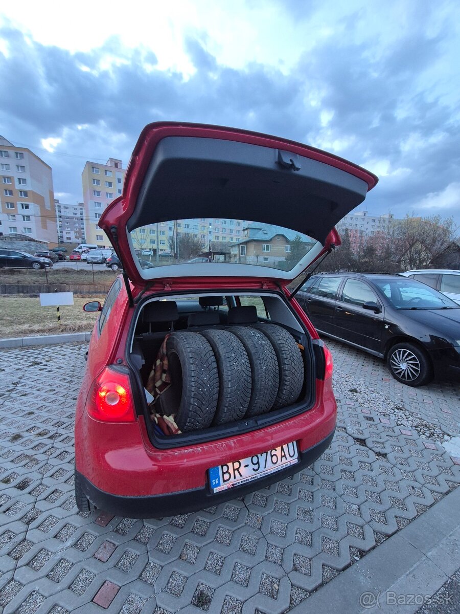 Predám VW Golf V - 7