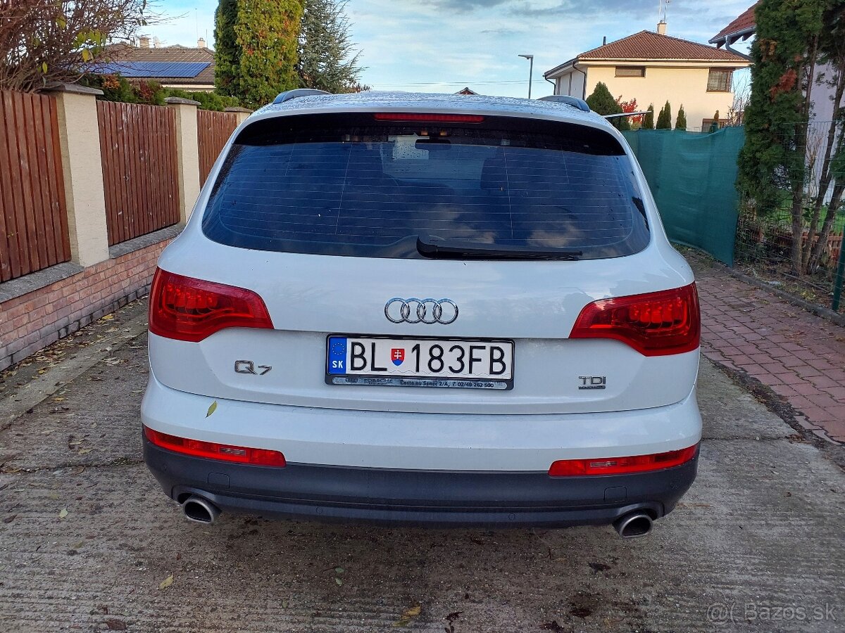 Predam Audi Q7 2013 - 7