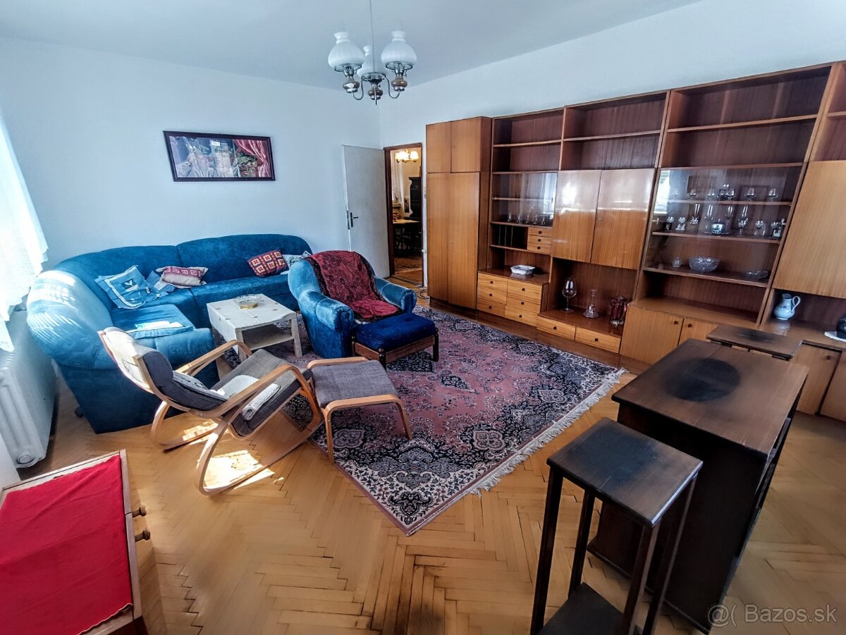 Exkluzívny 4-izbový byt v historickom srdci mesta - Žilina - 7