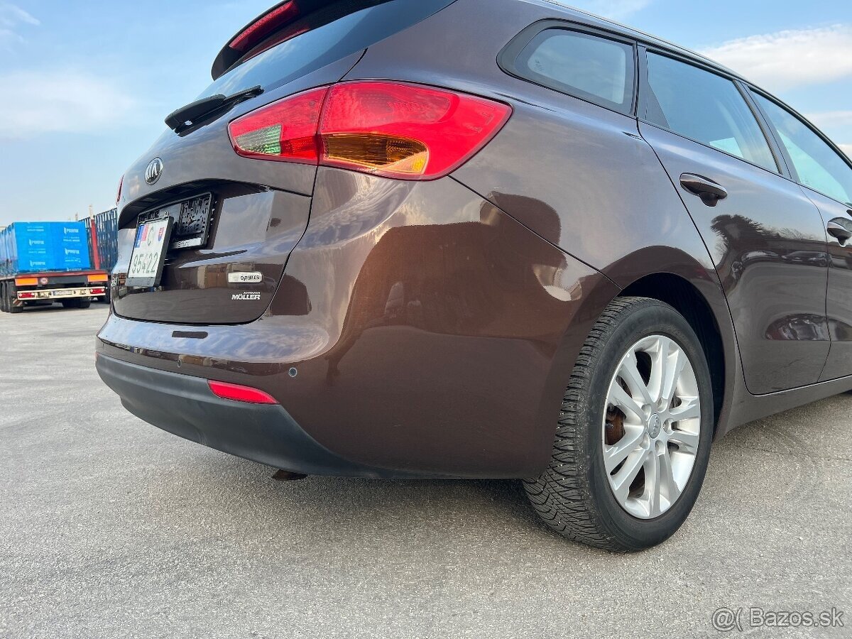 PREDÁM KIA CEED 1,6CRDi 94kW 16V Combi dovoz DE - 7