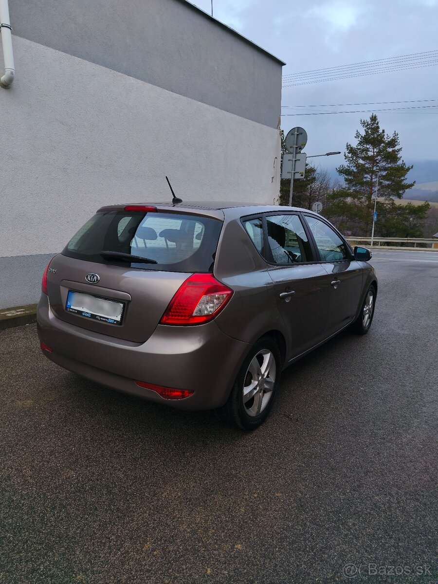 Kia Ceed 1.4 CVVT, Benzín, Kupované na SK, 1.Majitel - 7
