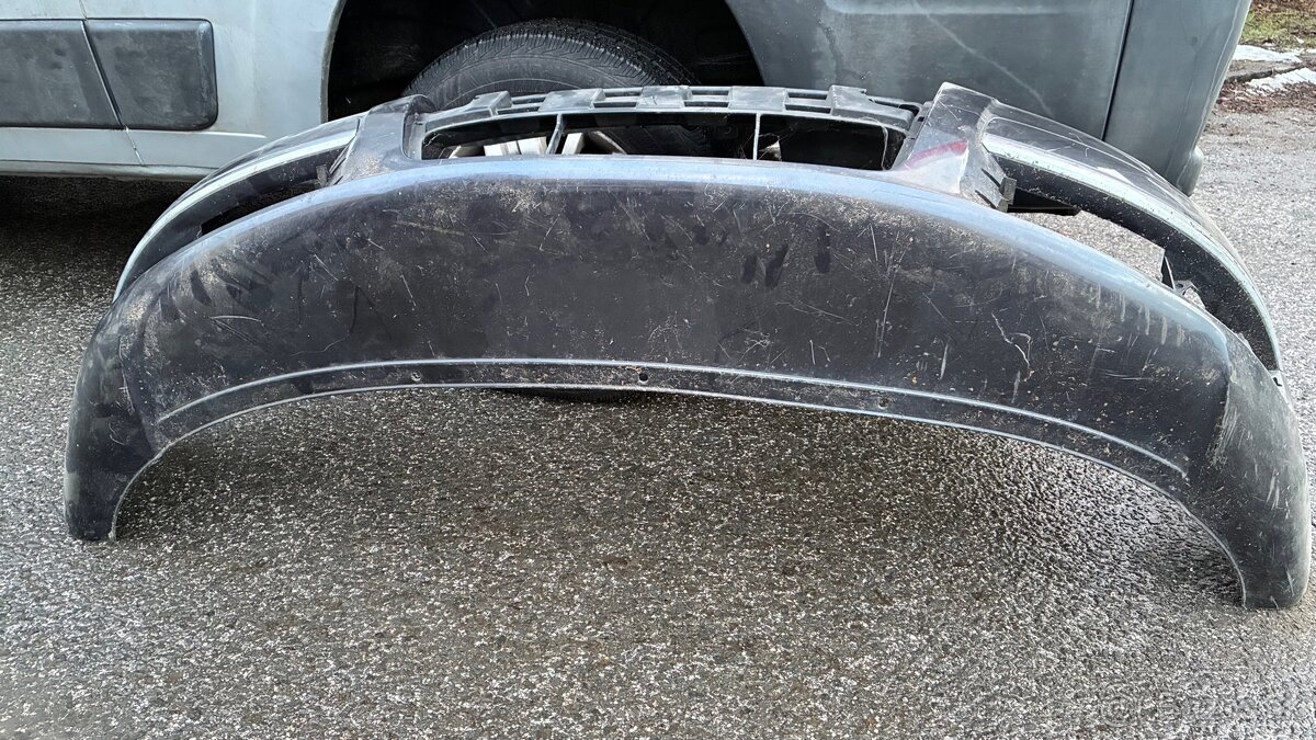 Predný plastový nárazník Audi A6 4F0807437E - 7