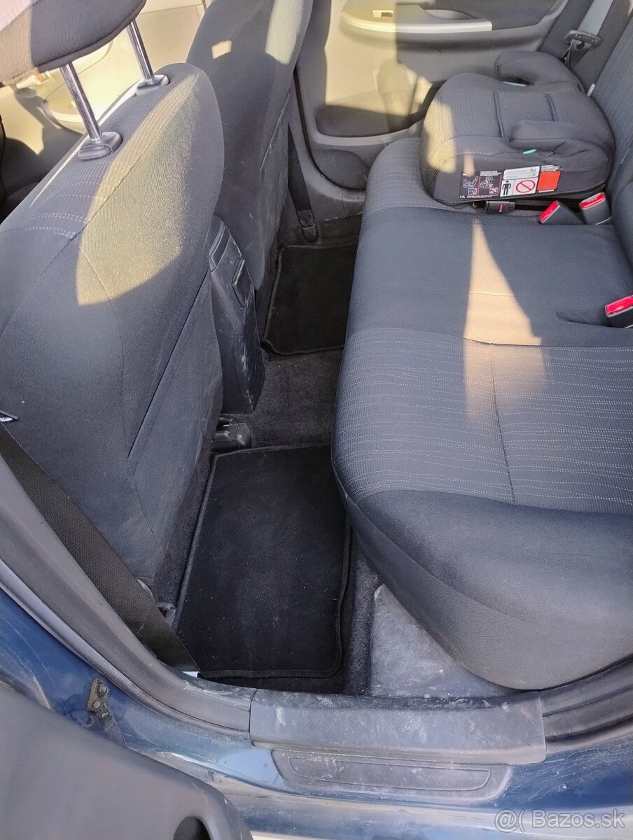 Toyota Corolla 1.6 benzin - 7