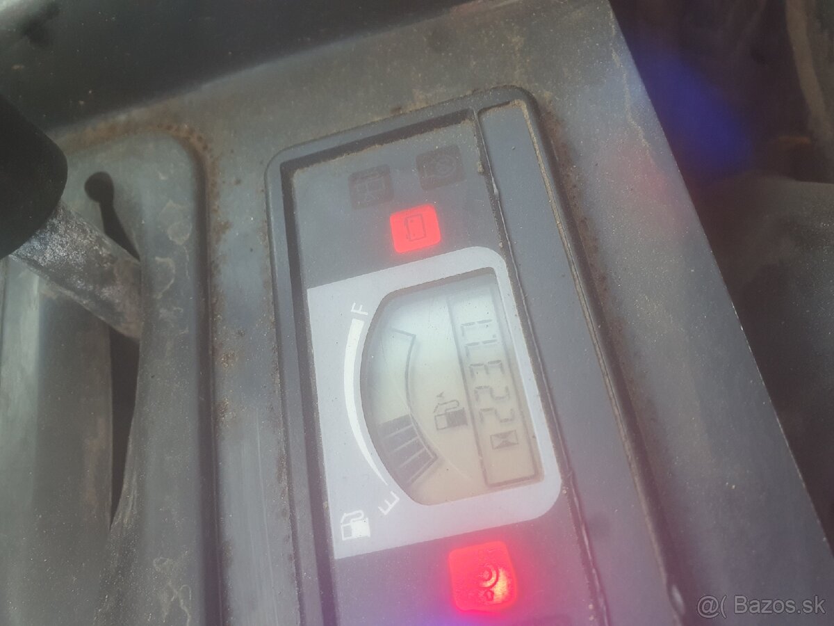 Hitachi zx26u-5a - 7