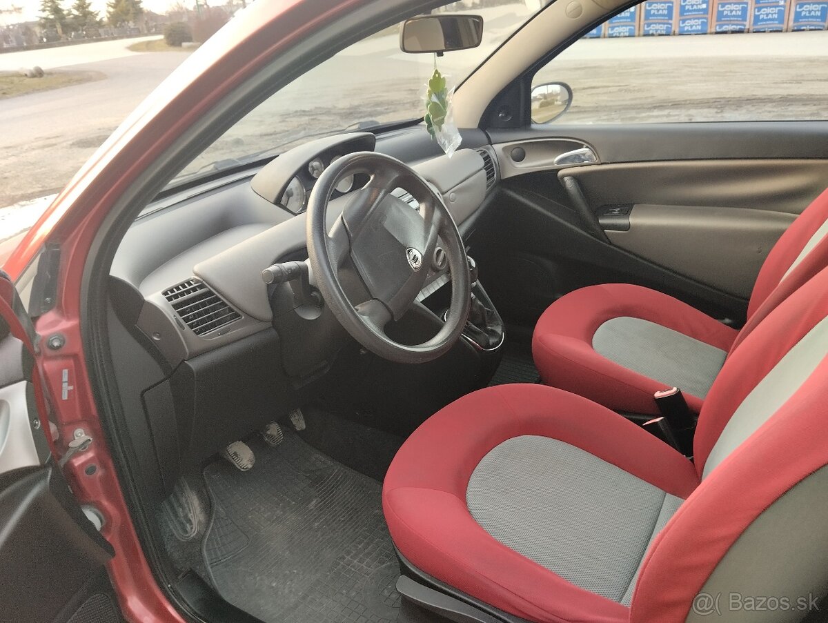 Predám Lancia Y 2003 1.2 benzín - 7