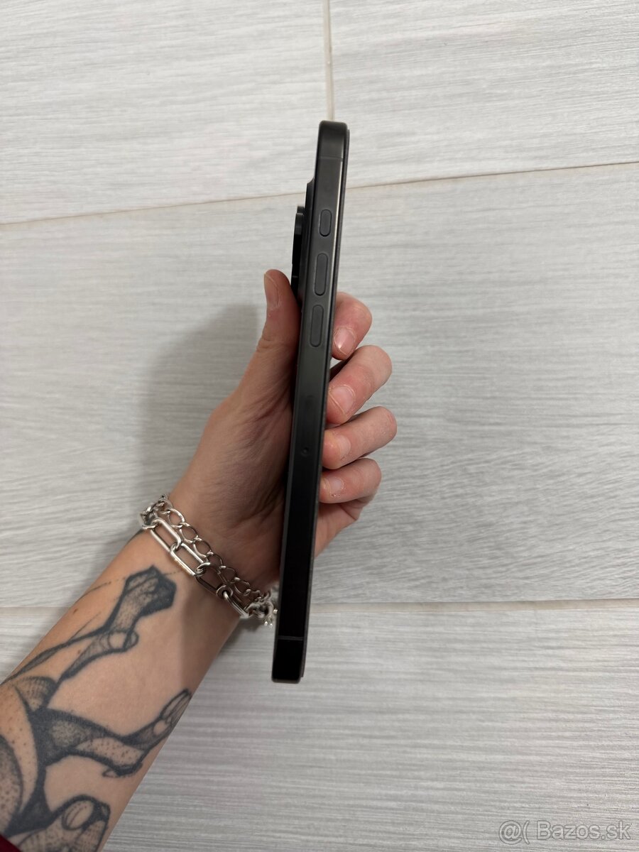 iPhone 16 Pro Max 1TB Black Titanium - 7