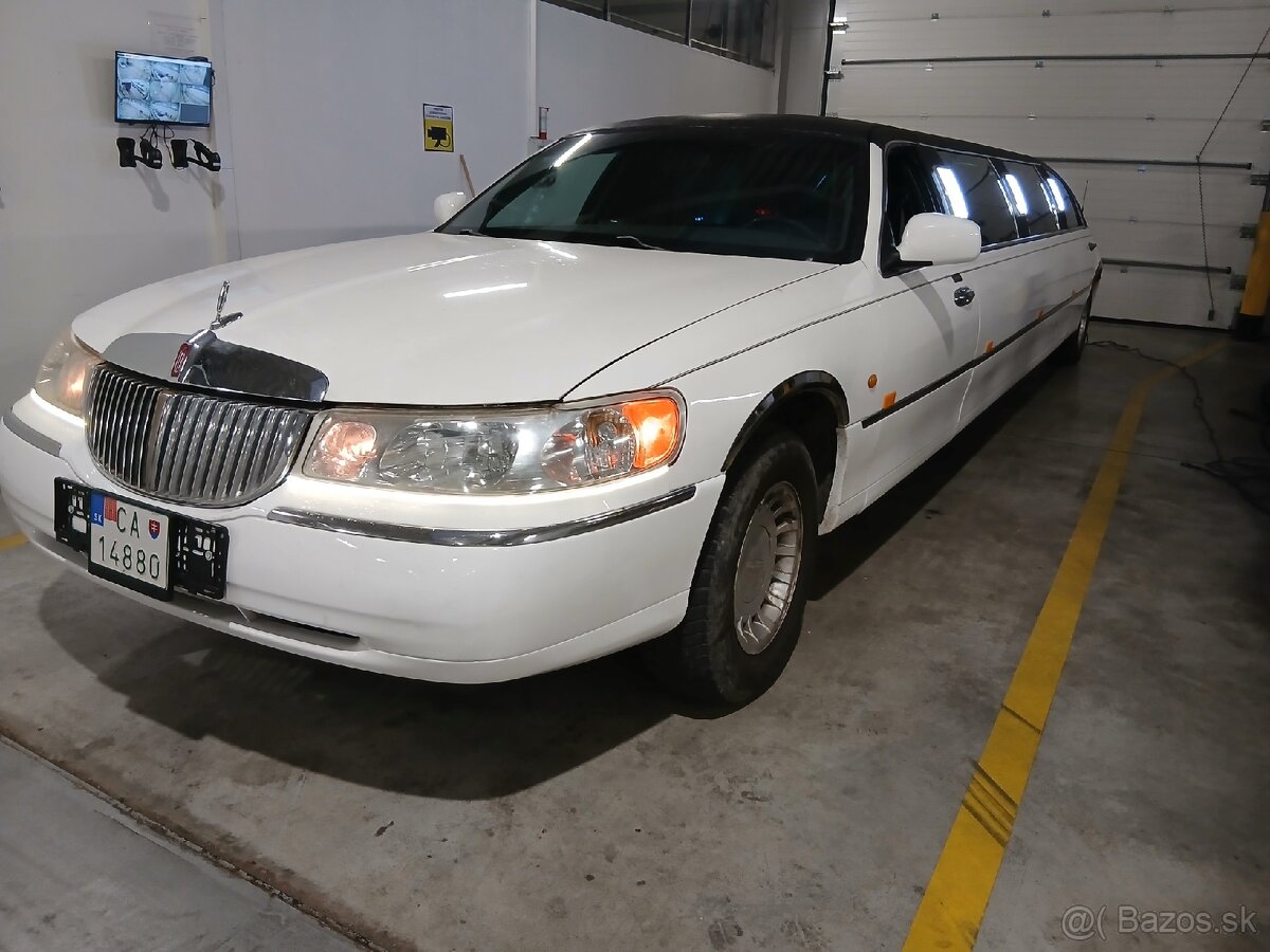 Limousine lincoln town car - 7