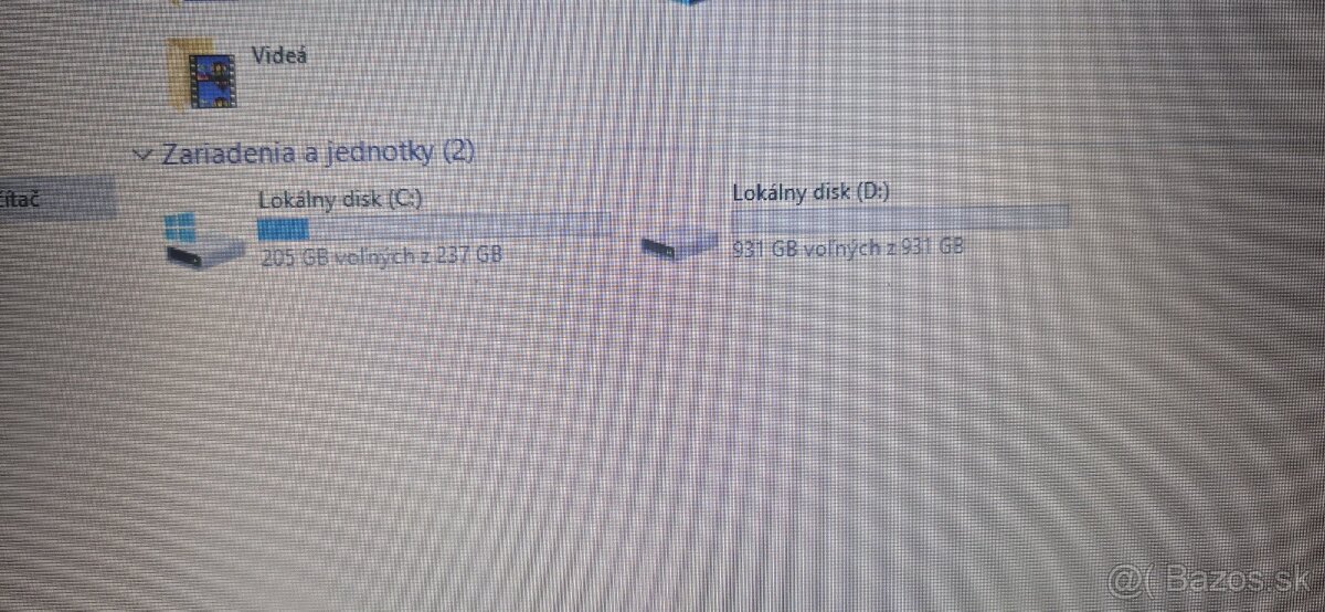 Predám notebook Lenovo G700 – SSD, Windows 10 - 7
