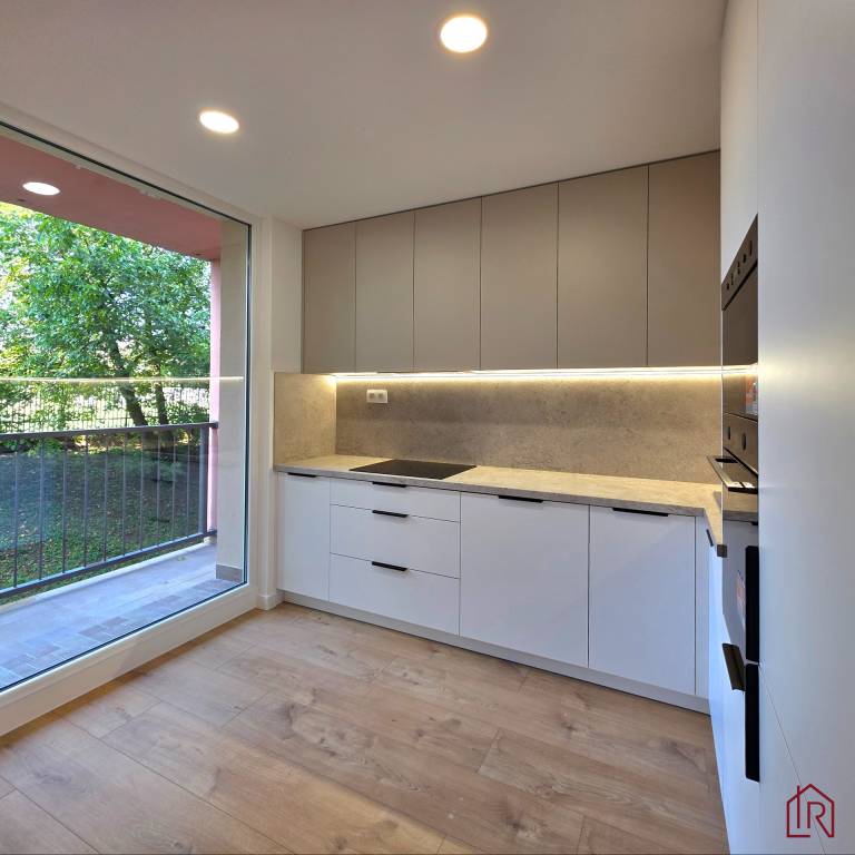 3i, Terasa, pri OC Galéria, nová rekonštrukcia - 7