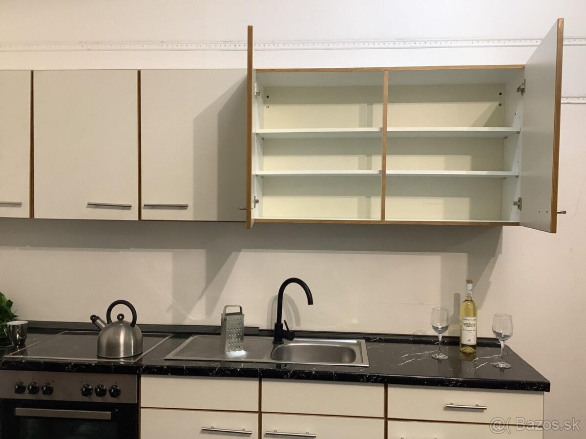 Svetlá moderná kuchyňa CALLY - 7