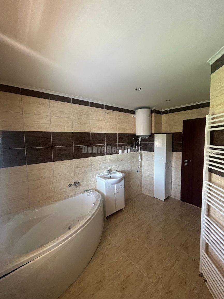 Prenájom 3izb bytu pri Gymnáziu - 7