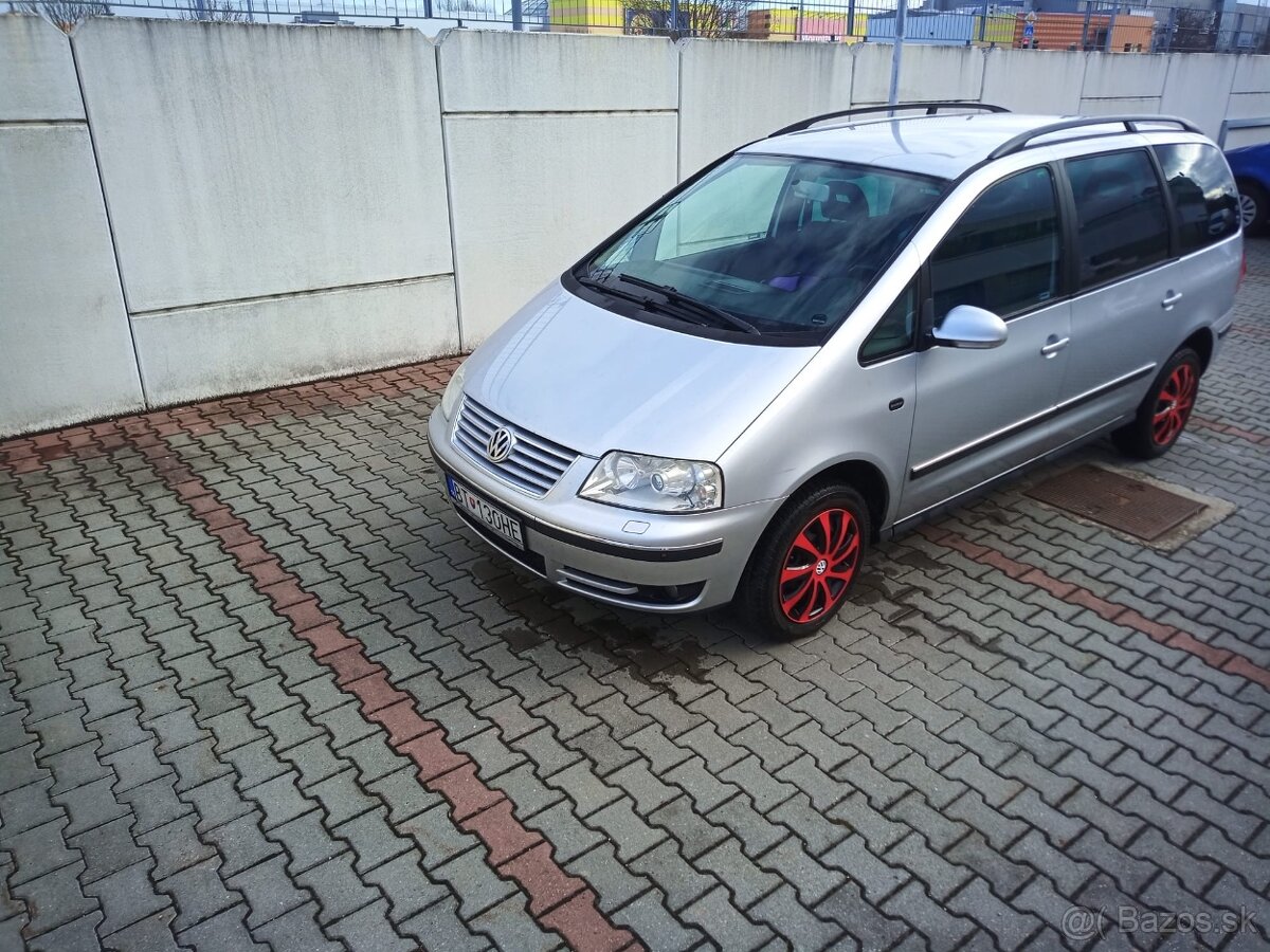 VW Sharan Automat 7 Miestne - 7