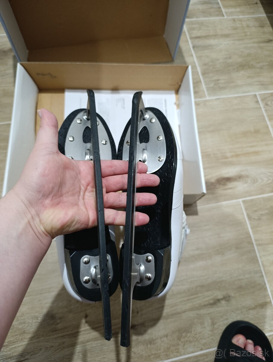 Predam damske korcule Radical Axel - 7