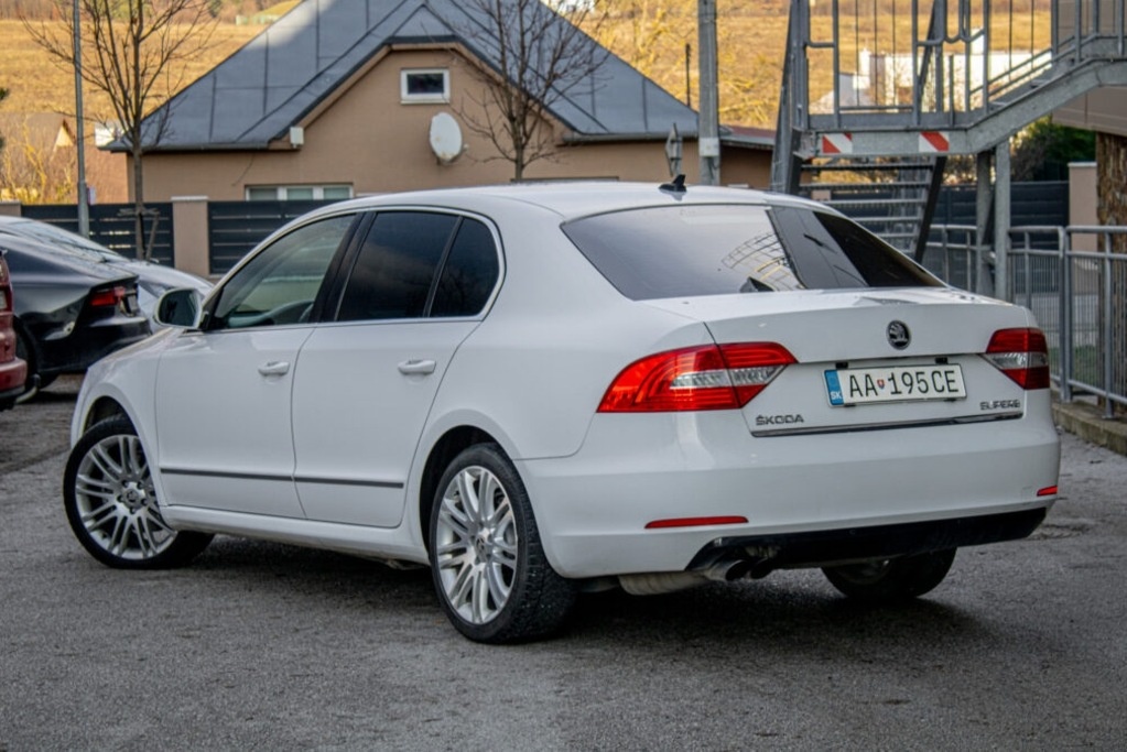 Škoda Superb 2.0 TDI CR 170k Elegance DSG - 7