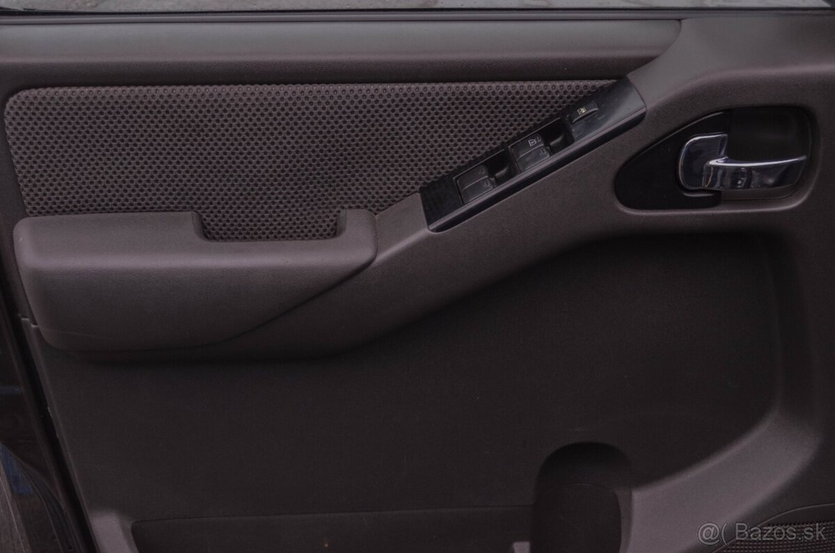 Nissan Navara DoubleCab 2.5D LE A/T - 7