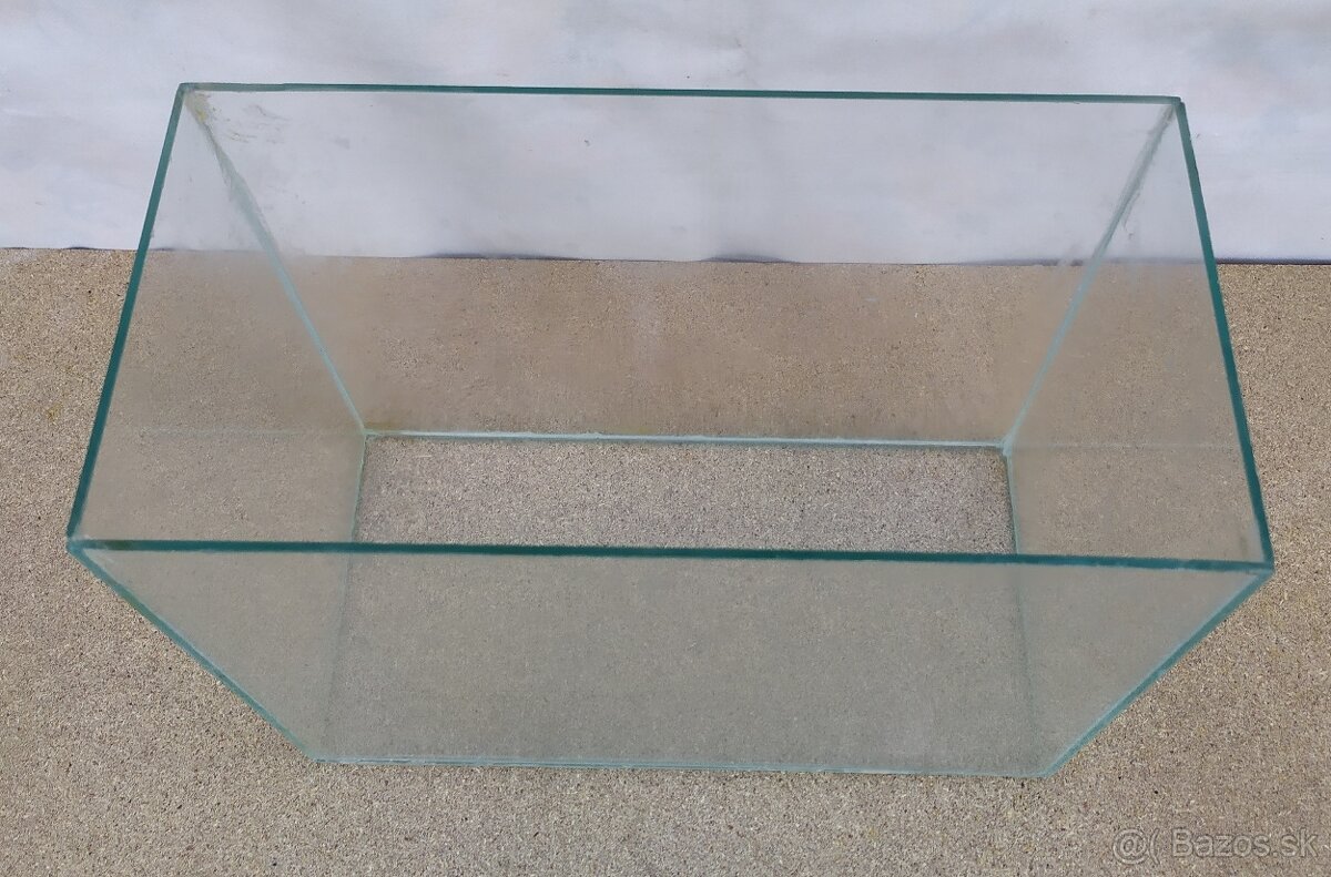 Sklenené akvária. - 7