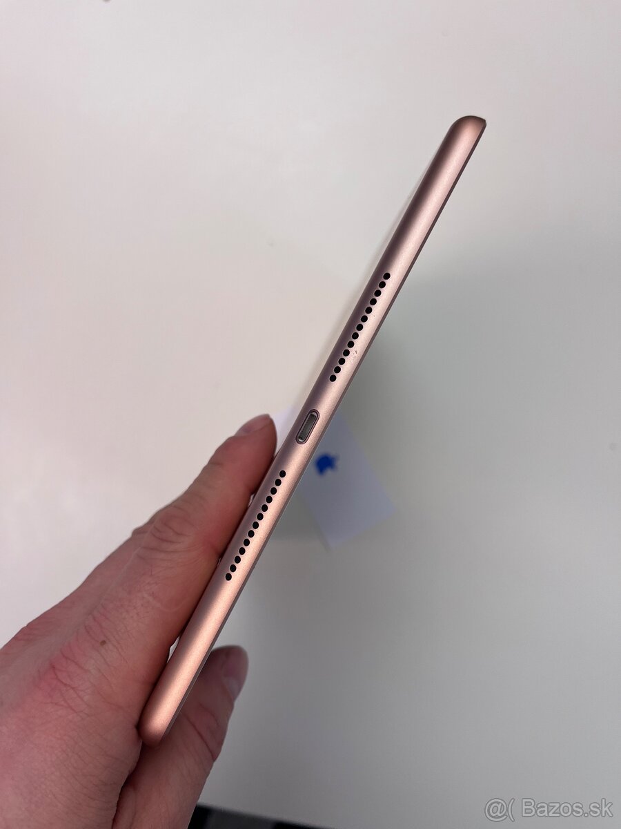 Apple iPad 7th Generácia 128GB - 7