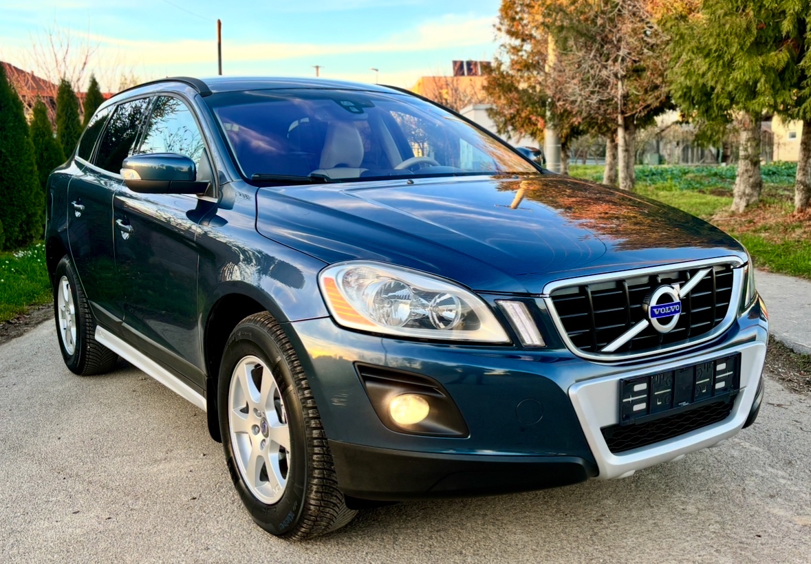 VOLVO XC60 2.4 D4 SUMMUM MANUÁL - 7