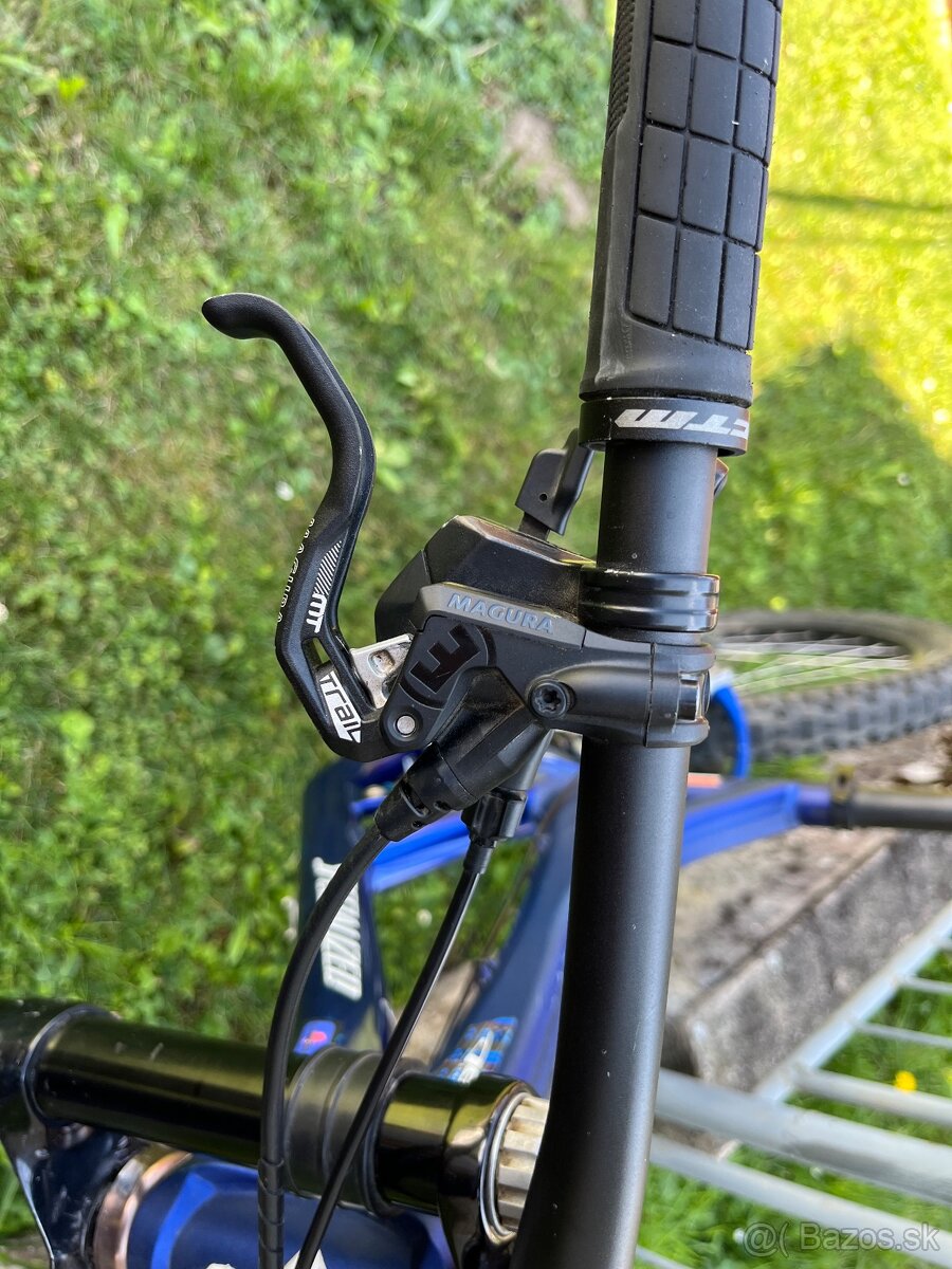 Specialized Demo 8 - 7