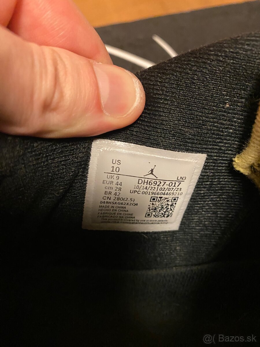 Jordan 4 retro thunder - 7