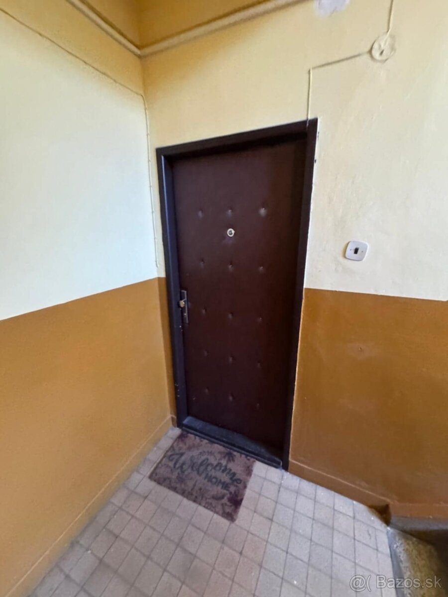 Prenájom 2-izbový byt 81 m2, Vranov nad Topľou , Sídlisko I. - 7