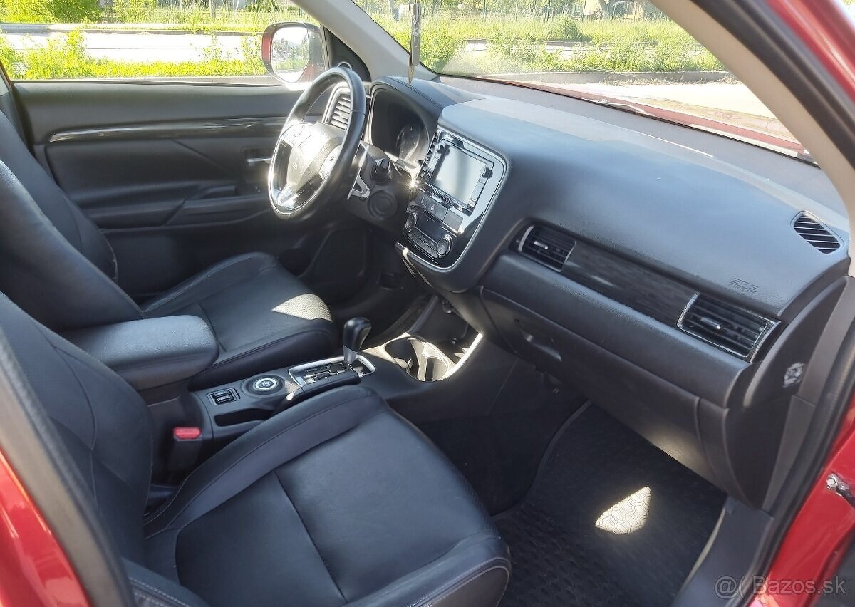 Mitsubishi Outlander 4x4 2.2DID 7-miestne - 7