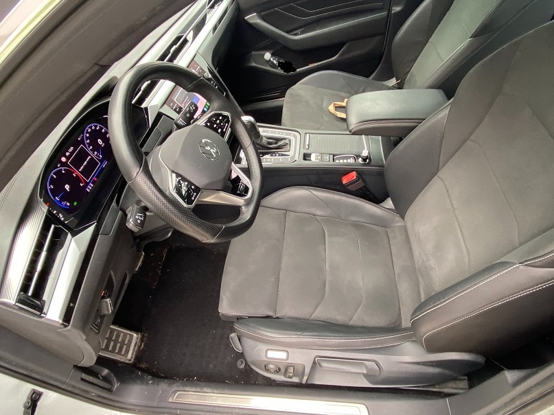 Predám Volkswagen Arteon 2,0tdi 147kw R-line - 7