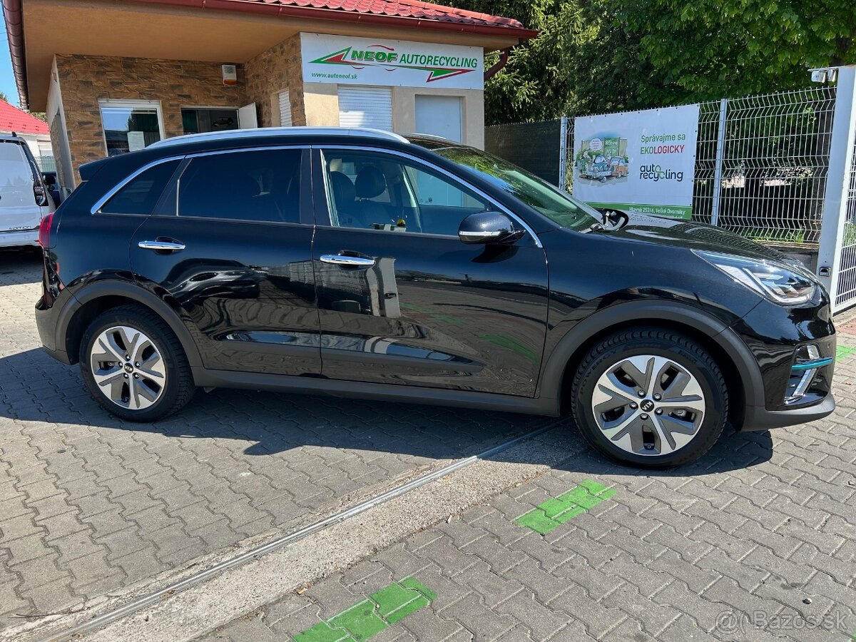 KIA e- Niro PREMIUM Business 204ch 64KWh - 7